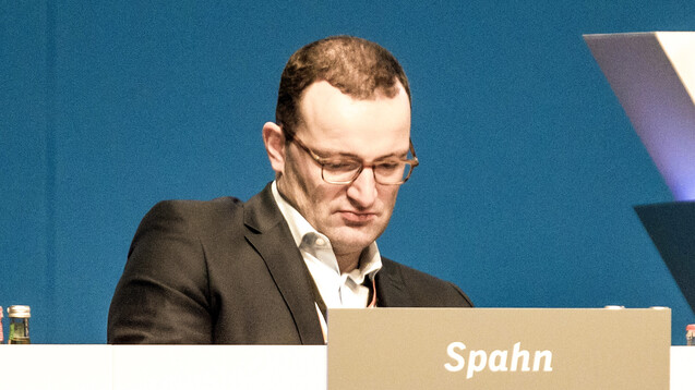 Bundesgesundheitsminister Jens Spahn (CDU) soll BMWi-Papieren zufolge ein höheres Zyto-Honorar gefordert haben, damit keine betrügerischen Aktivitäten mehr vorkommen. (Foto: imago images / Eibner)