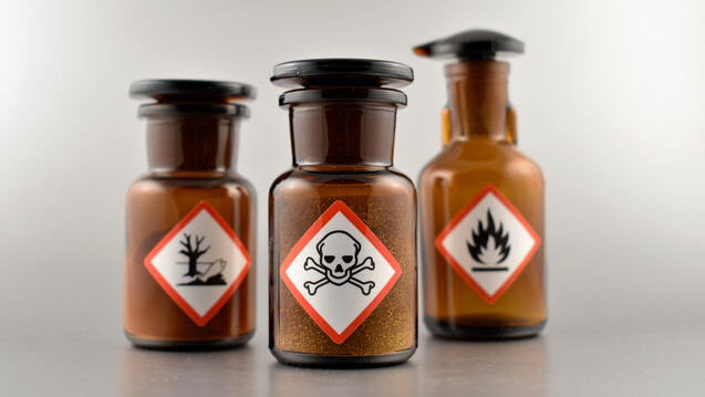 Für die Abgabe bestimmter Chemikalien ist ein Sachkundenachweis erforderlich. (r/ Foto: betka82 / stock.adobe.com)