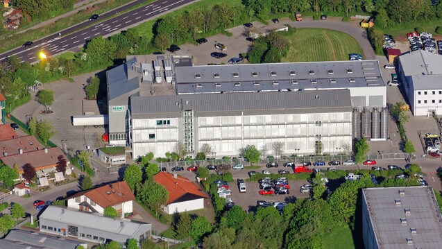 Hermes (hier das Firmengelände in Wolfratshausen) wird das OTC-Portfolio von Krewel Meuselbach übernehmen. (m / Foto: picture alliance / ZB / euroluftbild)