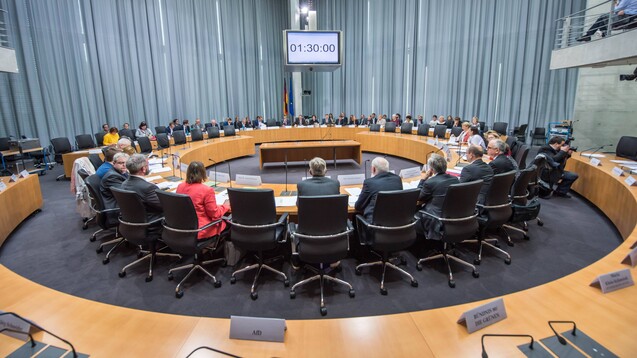 Im Gesundheitsausschuss des Bundestages wurden am gestrigen Mittwochnachmittag die Arzneimittel-Lieferengpässe diskutiert. (c / Foto: imago images / Ditsch)