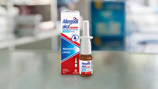 Heuschnupfen: Kann man die Dosis von Azelastin-Nasenspray verdoppeln? 
