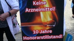 Nach dem großen Apothekerstreik vom 14. Juni (siehe Bild) geht es im Herbst weiter. (Foto: imago images / Müller-Stauffenberg)