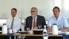 Kammerversammlung der Apothekerkammer Schleswig-Holstein: Kammerjustiziar Dr. Stefan Zerres, Präsident Gerd Ehmen, Geschäftsführer Frank Jaschkowski (v.l.). (Foto: Müller-Bohn)