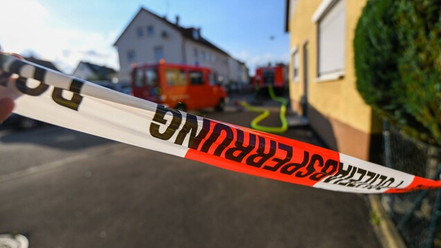 In einer Apotheke in Duisburg brannte es am Samstag, drei Menschen wurden verletzt. (Foto: imago images / onw)