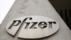 Pfizer-Zentrale in New York (Archiv): Gigantischer Deal geplant (Bild: dpa)