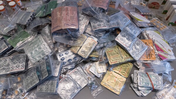 500 Postsendungen mit illegalen Arzneimitteln konfisziert 