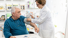 Blutdruckkontrolle bei Hypertonikern kann künftig als pharmazeutische Dienstleistung abgerechnet werden. (c / Foto: ABDA)&nbsp;