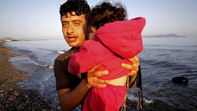 Derzeit kommen täglich weitere Flüchtlinge nach Griechenland. (Foto: Reuters/Y. Behrakis)