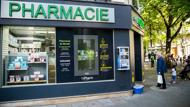 Durch die Coronakrise wirtschaftlich bedrohte Apotheken in Frankreich haben jetzt die Möglichkeit, Gelder aus einem Hilfsfonds zu beantragen. Auch in England und Schottland gibt es finanzielle Hilfen. (c / Foto: imago images / Lucas)