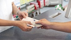 Bei drei Viertel aller Rabatt-Arzneimittel müssen Patienten eine Zuzahlung in der Apotheke leisten. (Foto: ABDA)