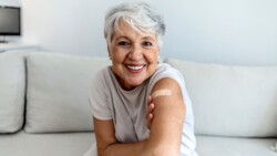 Vom neuen Moderna-Corona-Impfstoff sollen vor allem über 65-Jährige profitieren. (Foto: Jelena Stanojkovic / AdobeStock)
