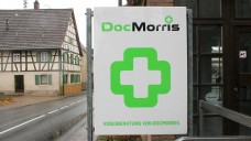 Ein Horror für die „analogen Apotheker“: In Hüffenhardt testete der Bürgermeister nun die Video-Beratung von DocMorris. (Foto: Kraichgau Stimme)