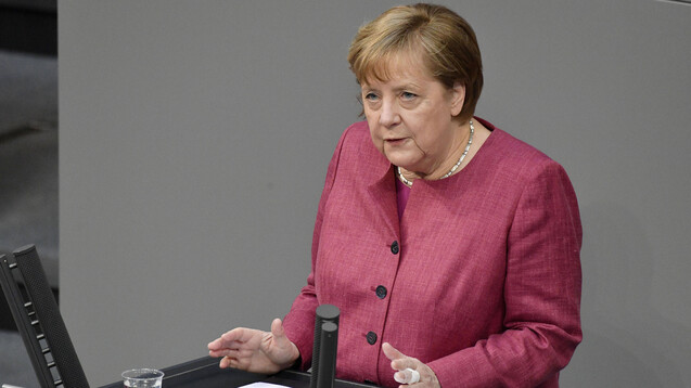 Kanzlerin Angela Merkel:„Die Intensivmediziner senden einen Hilferuf nach dem anderen. Wer sind wir denn, wenn wir diese Notrufe überhören würden?“ (Foto: IMAGO / Future Image)