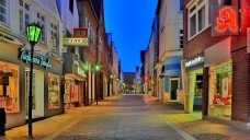 Leere Fußgängerzonen, aber volle Online-Marktplätze? Kann lokaler Online-Handel die Apotheken vor Ort stärken? (Foto: Imaginis / stock.adobe.com)
