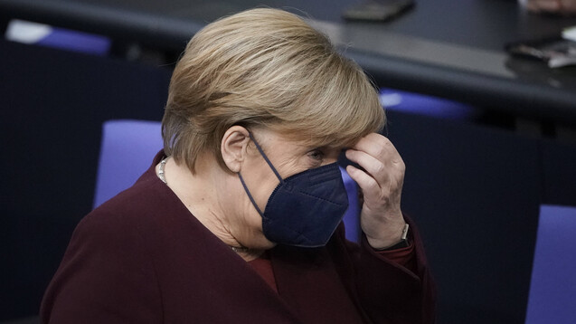 Wollte die Apotheken gegen COVID-19 impfen lassen: die geschäftsführende Bundeskanzlerin Angela Merkel. (Foto: IMAGO / Political-Moments)