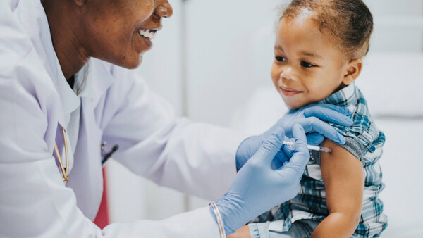 EMA empfiehlt Dengue-Impfstoff erstmals für Kleinkinder und Ältere zur Zulassung 