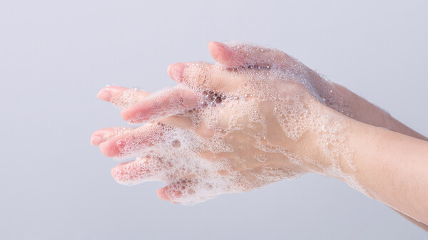 Hände regelmäßig waschen!