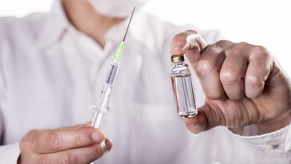 Streit um Exklusivität von Impfstoff-Verträgen