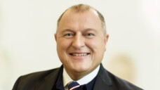 AKNR-Präsident Armin Hoffmann äußert Kritik an Lauterbachs Reformplänen (Foto: ABDA)
