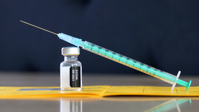 Die bis 20. Dezember bestellten Impfstoffe werden den Angaben zufolge am 27. Dezember und am 2. Januar ausgeliefert. (s / Foto: IMAGO / blickwinkel)