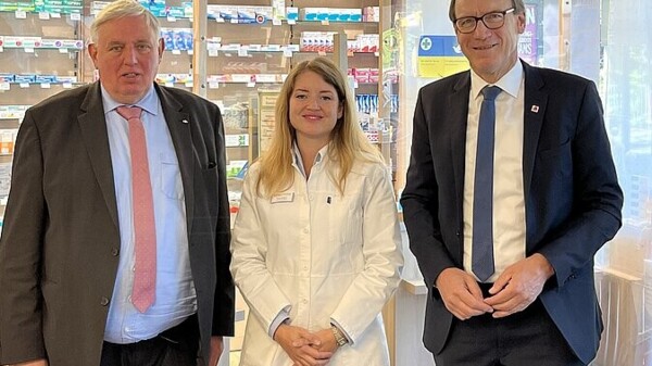 „Ernsthaftes Interesse“ statt Symbolpolitik: Apothekerin freut sich über Laumann-Besuch