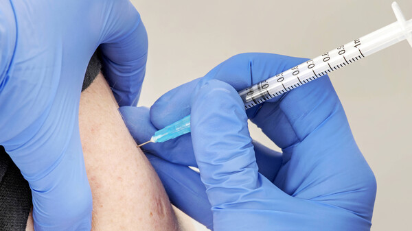 Apotheken starten mit rund 25.000 Impfdosen