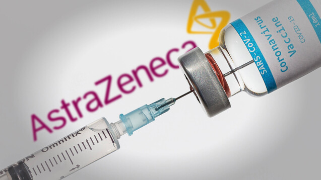 Auch wenn es Probleme bei den klinischen Studien gab: AstraZenecas Impfstoffkandidat ist ein großer Hoffnungsträger in der Pandemie. (Foto: imago images / MiS)