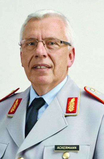 Bundeswehr: Generalapotheker Wolfgang Ackermann ausgeschieden