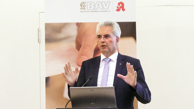 Hans-Peter Hubmann betonte bei der BAV-Mitgliederversammlung in Nürnberg die guten Seiten des Apotheken-Stärkungsgesetzes. (c / Foto: Lena Riemann-Mosinski/BAV)