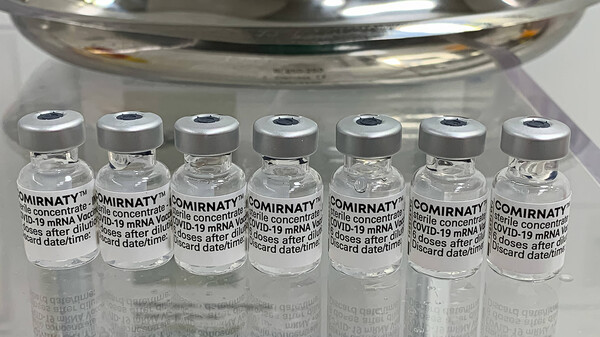 Corona-Impfstoff über Apotheken und Arztpraxen – wie läuft der Start? 