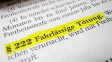 Eine Kölner Apothekerin ist unter anderem wegen fahrlässiger Tötung angeklagt. (Foto: Manuel Schönfeld / AdobeStock)