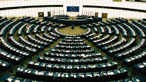 Europa-Parlamentarier fragen nach Rx-Versandverbot