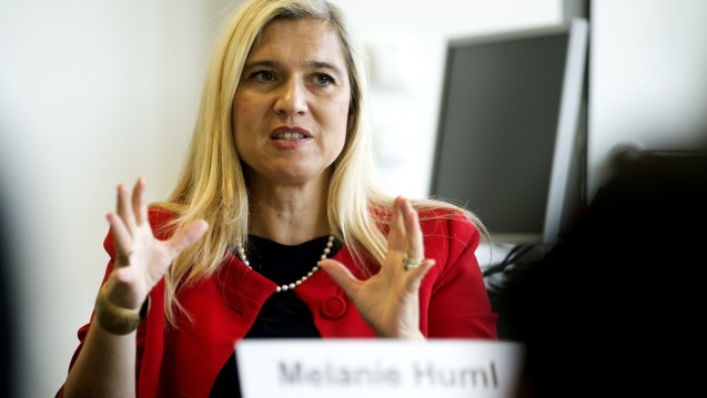 Steht weiterhin hinter den Apothekern: Bayerns Gesundheitsministerin Melanie Huml (CSU) will ein Rx-Versandverbot ohne faule Kompromisse (Foto: dpa)