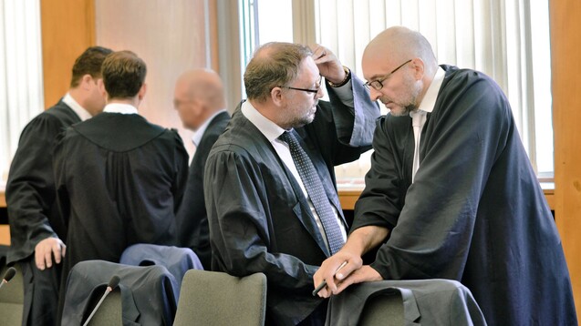 Verteidigung, Staatsanwaltschaft und Nebenklage legen Revision beim BGH an. (c / Foto: hfd / DAZ.online)