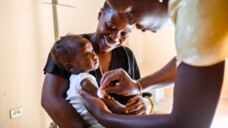 Schwangere, Mütter und Kinder bedürfen besonderer medizinischer Beachtung. In Haiti ist diese aufgrund von Bandenkriminalität derzeit nicht gewährleistet. (Foto: action medeor)