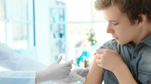Sollte man Kinder gegen Corona impfen? 