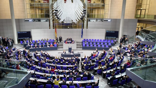 Der Bundestag hat am heutigen Donnerstagnachmittag einige Neuregelungen zur Vermeidung von Arzneimittel-Lieferengpässen beschlossen. (Foto: imago images / Spicker)