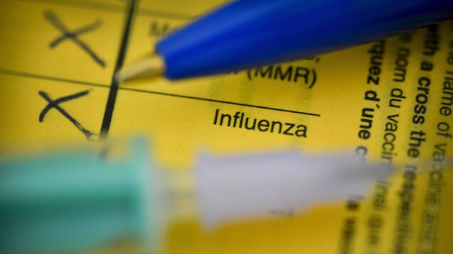 Jetzt wird es ernst: Der bundesweit erste Vertrag über Modellprojekte zur Grippeschutzimpfung in den Apotheken steht. (s / Foto: imago images / Schöning)