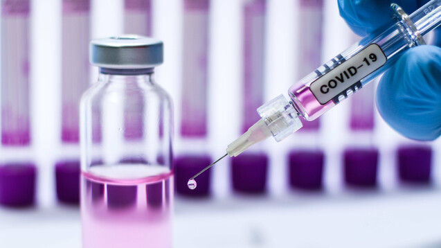 Maximale Transparenz: Das IQWiG und die Cochrane Collaboration bitten die EMA, die Zulassungsunterlagen zu allen Medikamenten und Impfstoffen gegen COVID-19 am Tag der Zulassung zu veröffentlichen. (m / Foto: imago images / Fotoarena)