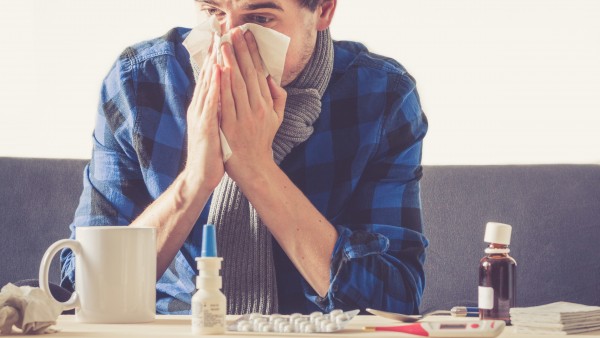 Was steckt in den Kombipräparaten gegen Erkältung? 