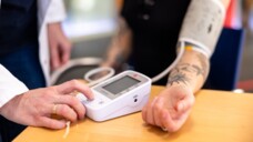 Lohnt sich das Blutdruckmessen wirtschaftlich für die Apotheken? (Foto: DAZ / Schelbert)