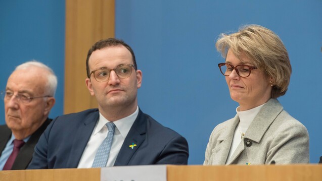 Bundesforschungsministerin
Anja Karliczek (CDU) und Bundesgesundheitsminister Jens Spahn (CDU) eröffnen die Nationale Dekade gegen den Krebs. (Foto: imago)