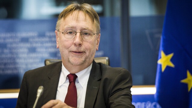 Der SPD-Europaabgeordnete Bernd Lange hat einige Fragen an die EU-Kommission zum Geschäftsmodell von DocMorris. (s / Foto: imago images / ZUMA)
