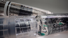 Laut STIKO sollen Ab-60-Jährige prioritär einen Hochdosis-Grippeimpfstoff erhalten. (Foto: IMAGO / Beautiful Sports)