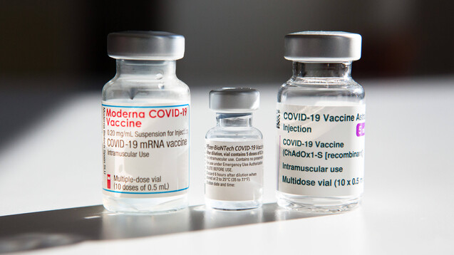 Mit der Entwicklung neuer COVID-19-Impfstoffe ging es 2020 schnell voran – aber hätte es noch schneller gehen können? (c / Foto: IMAGO / ZUMA Wire)