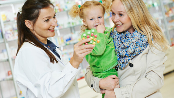 Apothekerinnen können sich jetzt in pädiatrischer Pharmazie weiterbilden