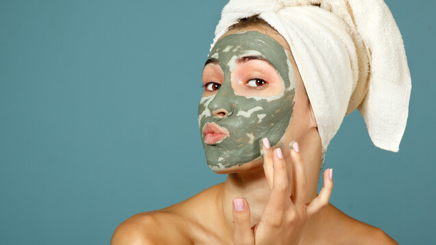 Wie schneiden Gesichtsmasken aus der Apotheke bei Ökotest ab? (x / Foto:&nbsp;Khorzhevska / AdobeStock)