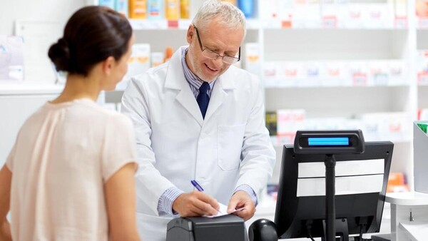 Dosis auf Rezept: Bundesrat soll Heilungsmöglichkeit für Apotheker beschließen