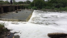 Abwasser in Fluss in der indischen Stadt Hyderabad (Bildnachweis: Changing Markets)