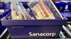 Mehr Januvia in den blauen Kisten: Die Sanacorp baut ihr Überweiser-Angebot für Kontingentartikel aus. (s / Foto: Sanacorp)